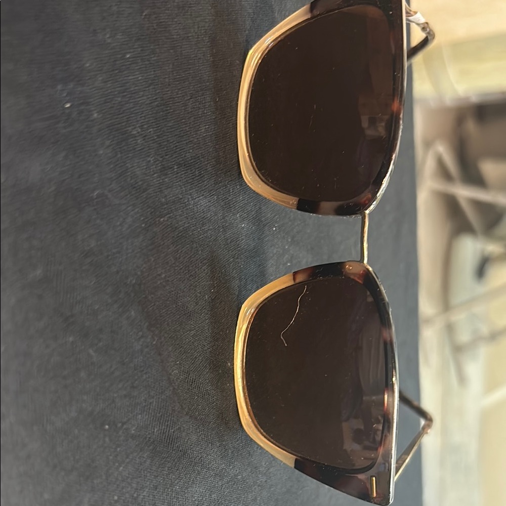Stylish Tortoiseshell Sunglasses